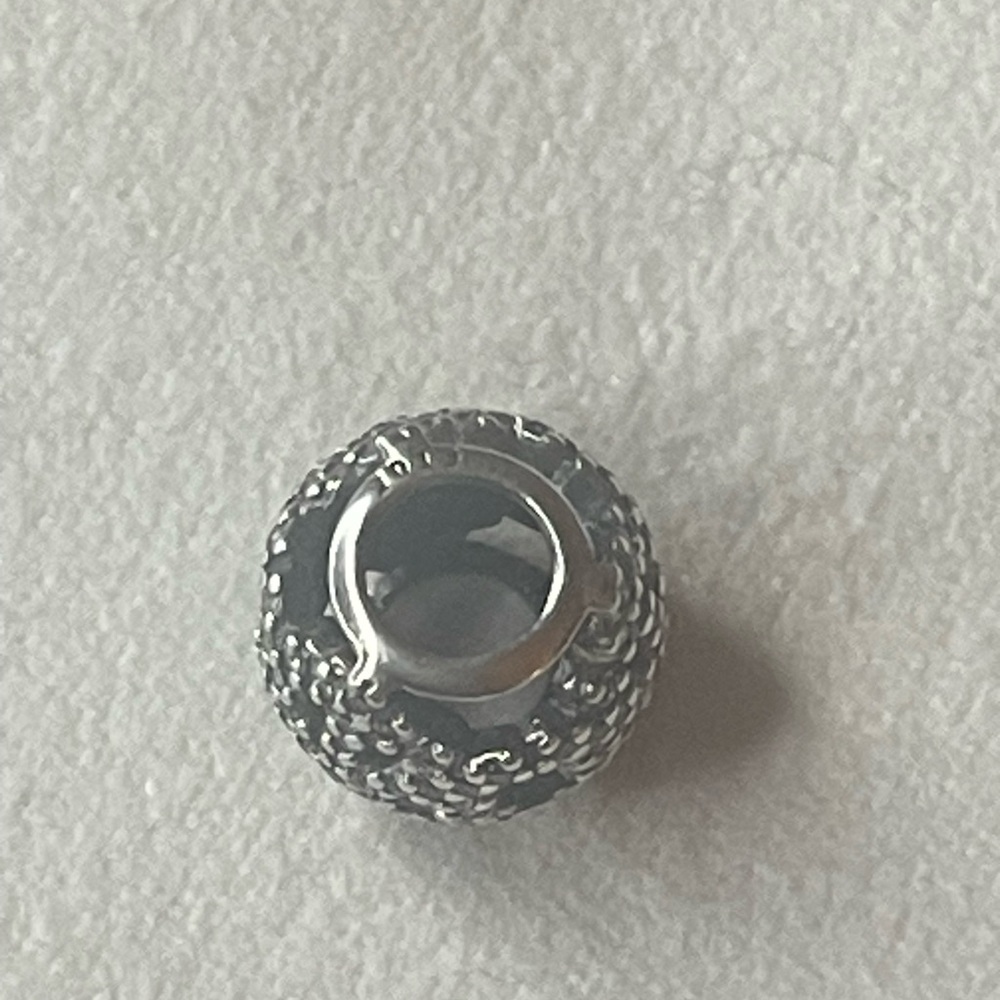 Pandora Snowflake charm - Black Friday 2013 - Picture 8 of 8